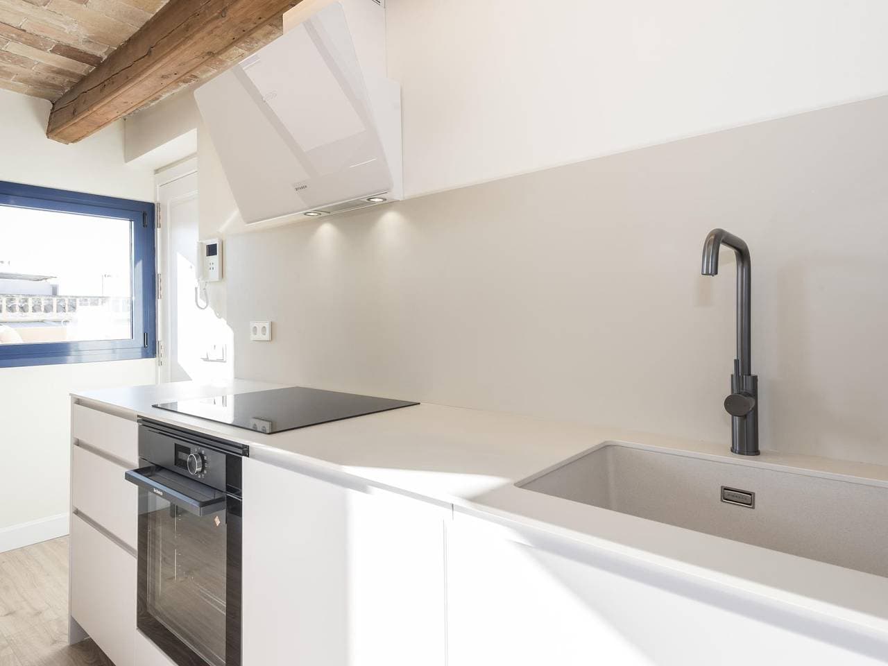 Foto 12 von 47: Ferienwohnung für 5 Personen mit Balkon/Terrasse