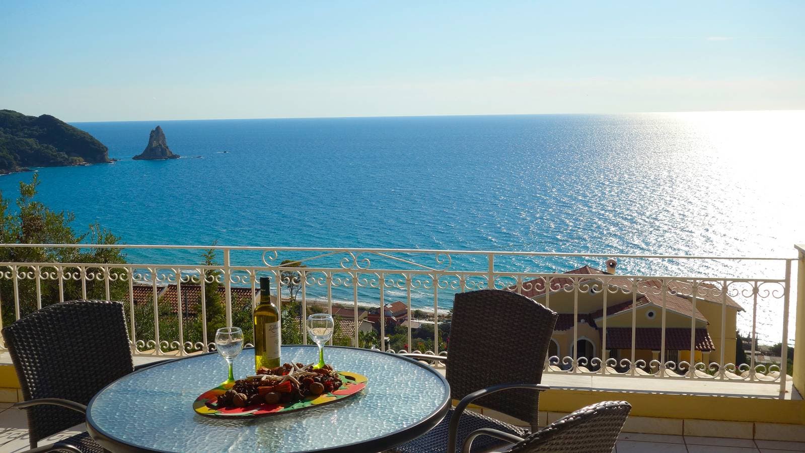Natalia Apartment B mit Panoramablick auf die Bucht von Agios Gordios 1