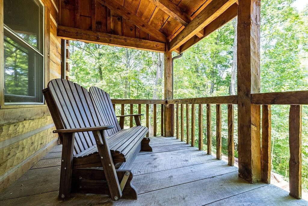 Foto 4 von 30: Falling Leaf Cabin Secluded Mit Blick auf die Berge!