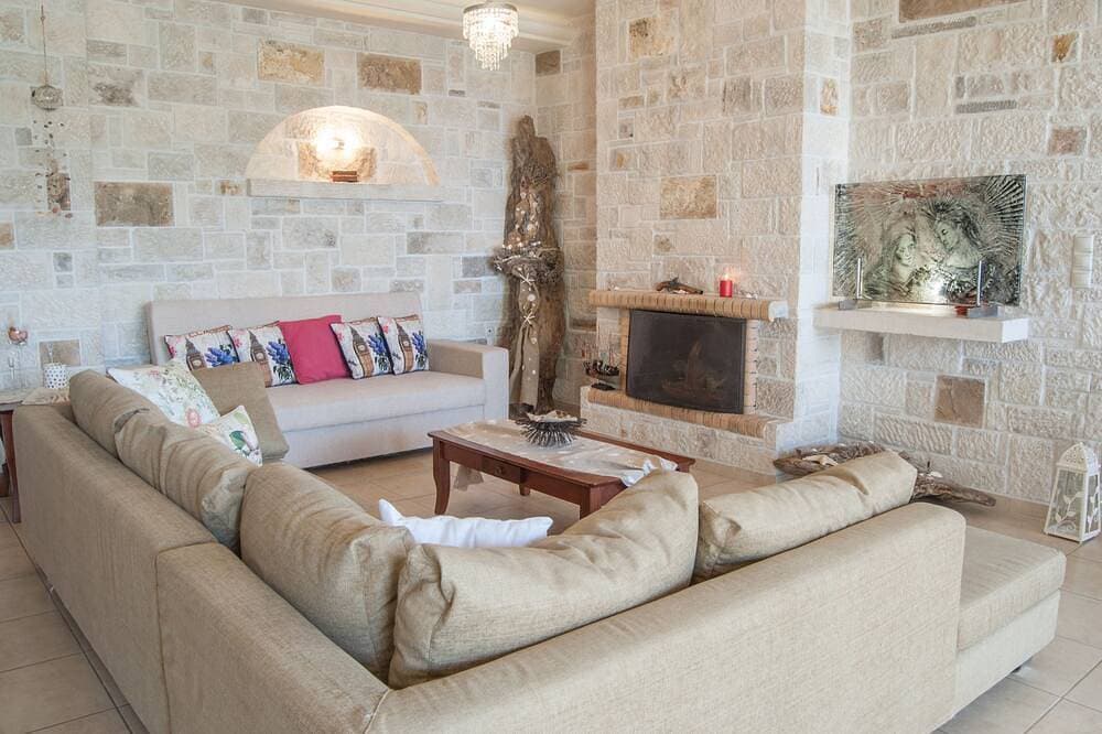 Foto 4 von 15: Das Beachfront Apartment ist Teil des Villa Omega-Komplexes am Lygaria Beach.