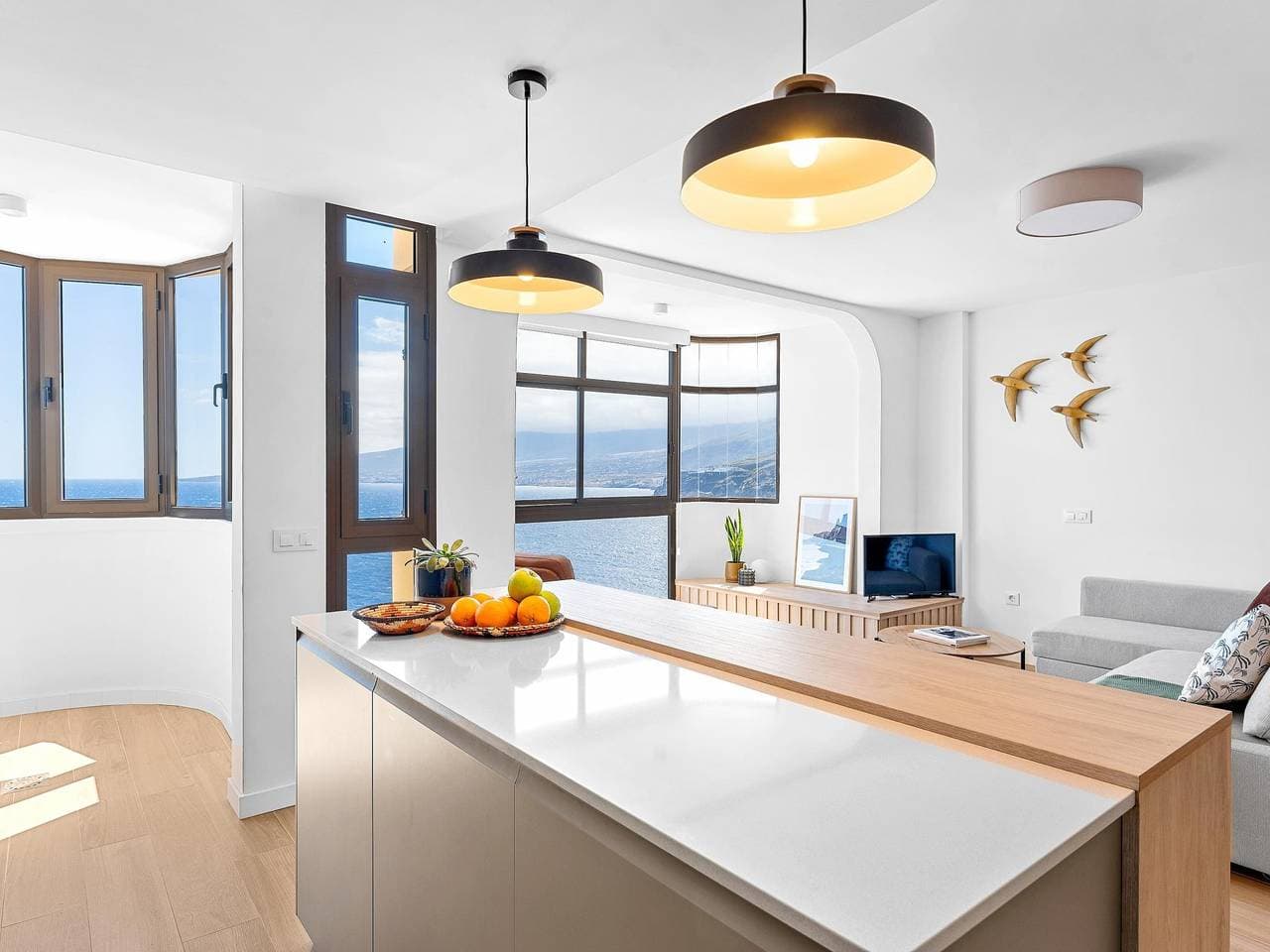 Foto 8 von 46: Ferienwohnung für 6 Personen mit Meerblick