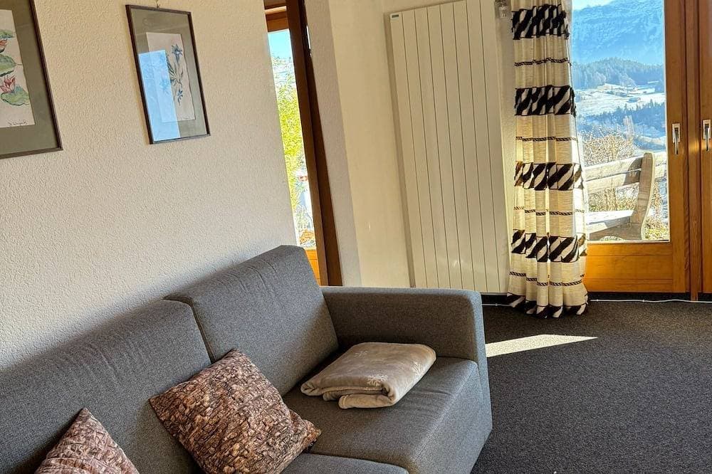 Gemütliche Ferienwohnung im Chalet Heide mit wunderbarem Alpenblick - Beatenberg 1