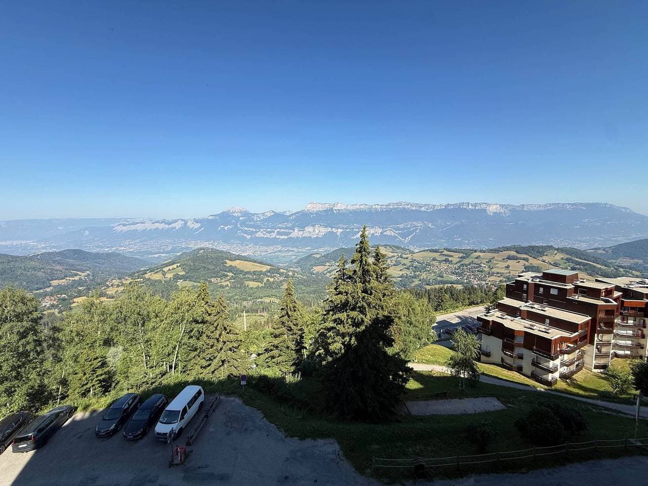Foto 13 von 14: 3-Zimmer-Wohnung an der Piste mit Balkon und Talblick