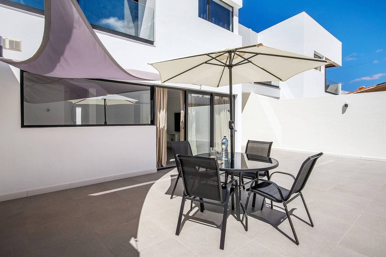 Foto 2 von 25: Ferienwohnung 'Las Cuestitas Sol' mit Bergblick, privater Terrasse und WLAN