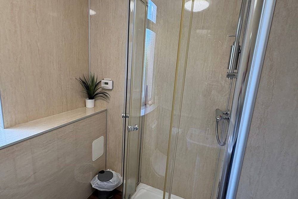 Foto 6 von 24: Annex-Budget-Doppelzimmer-Gemeinsames Badezimmer