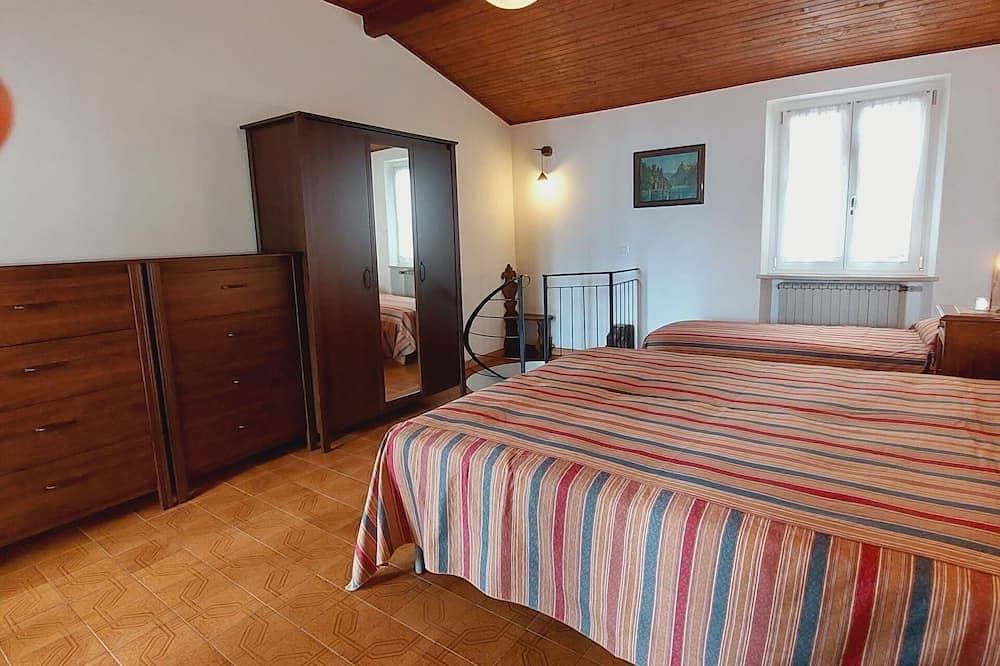 Foto 4 von 30: Schönes alleinstehendes Ferienhaus für 3 Personen mit  W-Lan, TV und Terrasse
