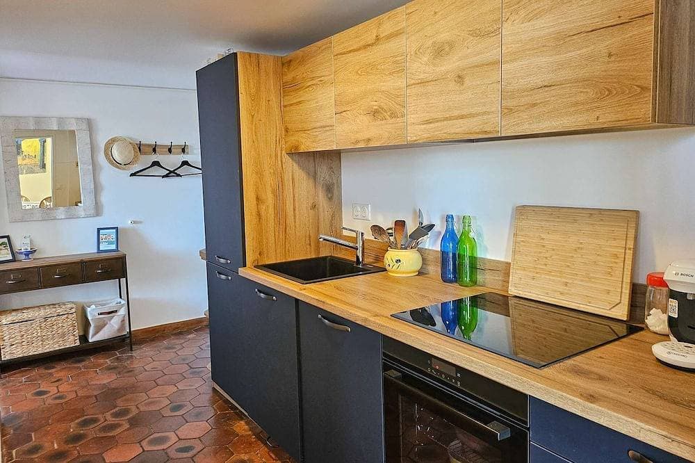 Foto 9 von 11: Apartment for 4 people in the heart of Port Grimaud – Canal views  et  Wi-Fi