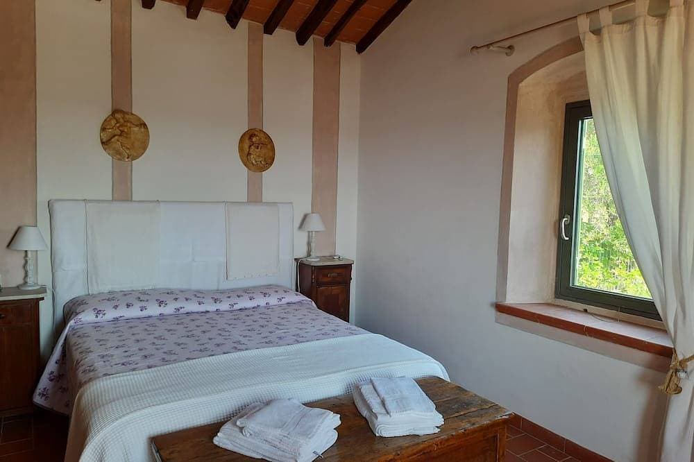 Foto 6 von 30: Typisch toskanisches Landhaus auf den Hügeln zwischen Viareggio und Camaiore.