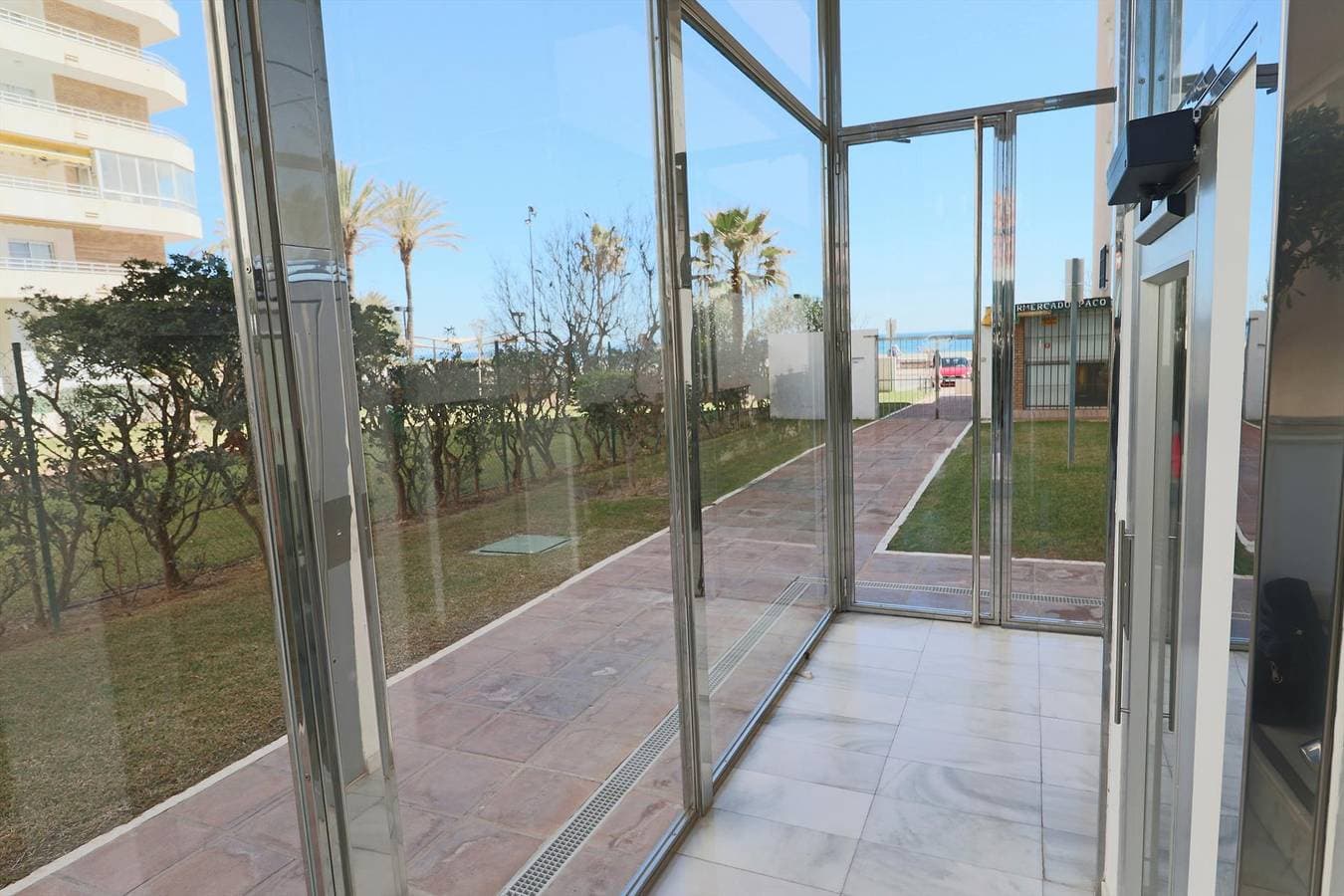 Foto 10 von 16: Beachfront Apartment Ronda 4J