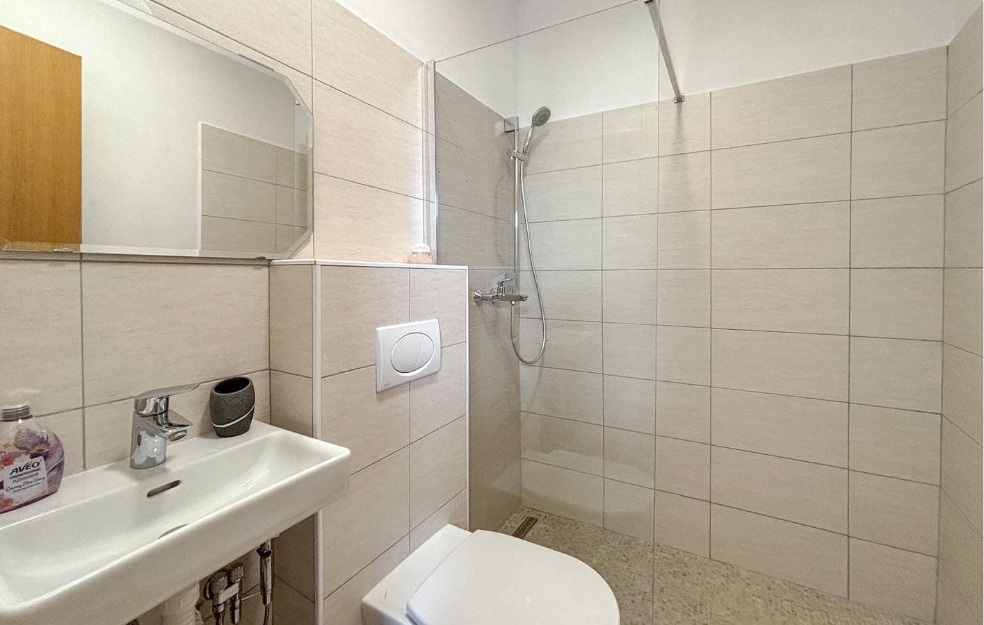 Foto 9 von 22: Modernes Apartment mit 2 Schlafzimmern, WLAN und Klimaanlage, 800 m vom Stadtzentrum entfernt