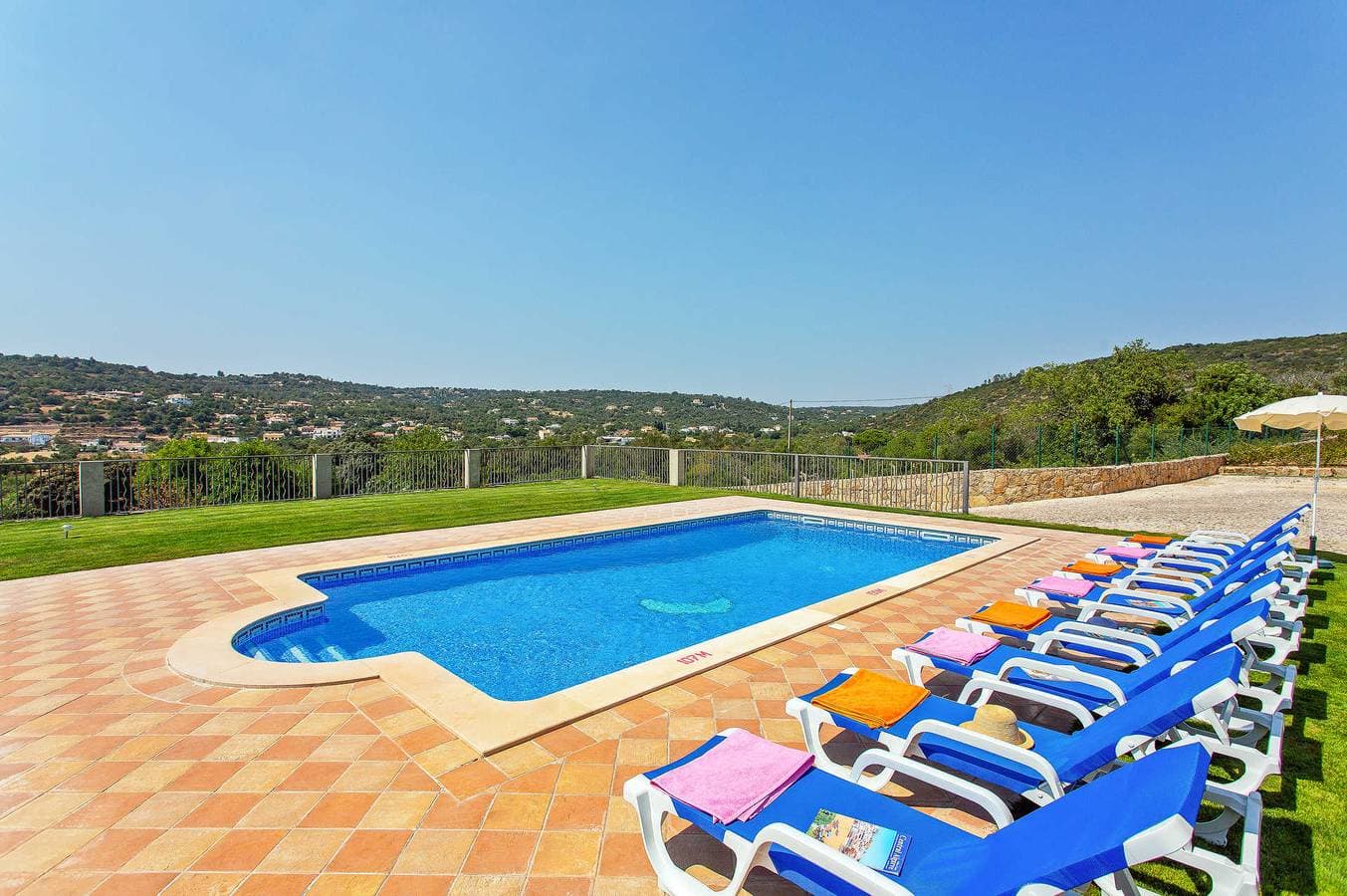 Foto 2 von 26: Villa für 8 Personen mit Garten