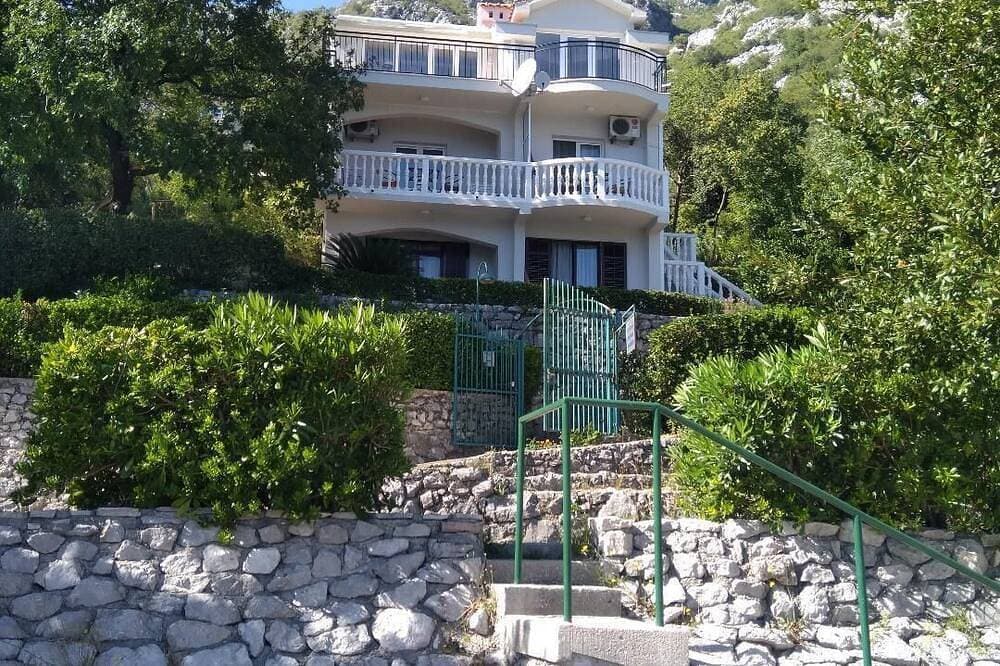 Foto 10 von 30: Villa Radonic Unit B - Atemberaubende Aussicht, tolle Lage, Uferpromenade, Parkplatz