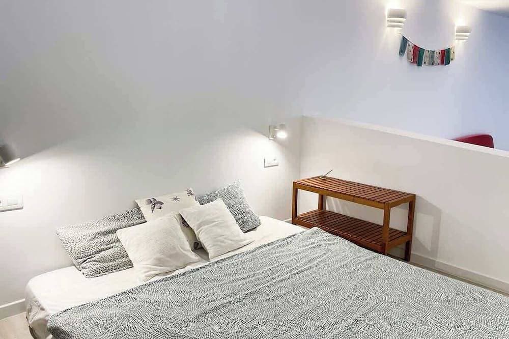 Foto 4 von 17: Jacuzzi Refurbished Loft / Beachfront Retreat