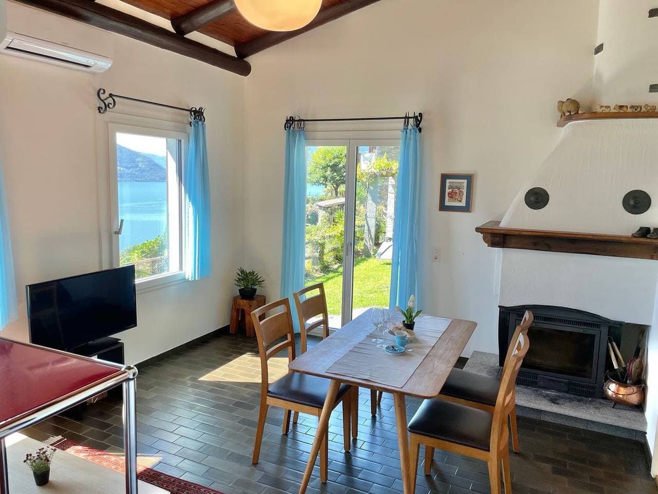 Foto 8 von 35: Ferienhaus an traumhafter Aussichtslage, absolut ruhig und abseits vom Strassenlärm