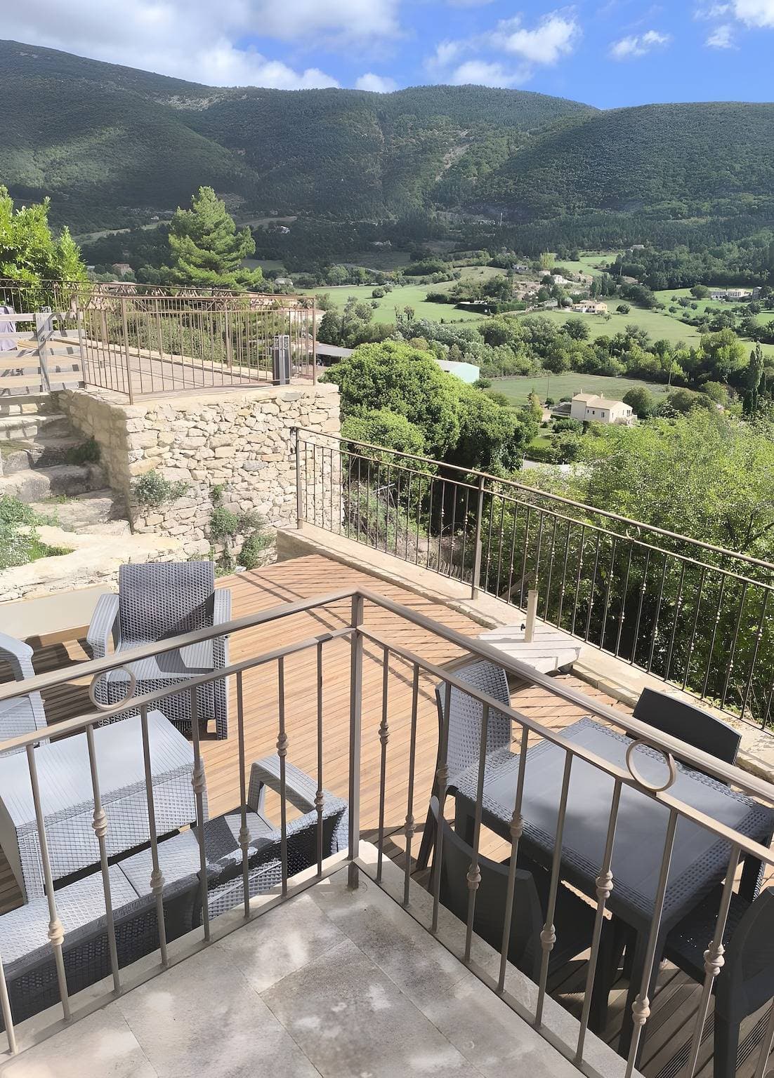 Foto 4 von 15: Studio „Les Restanques“: Bergblick, private Terrasse und WLAN