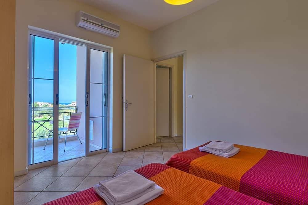 Foto 3 von 18: Cozy Apartment with Swimming Pool Near the Sea