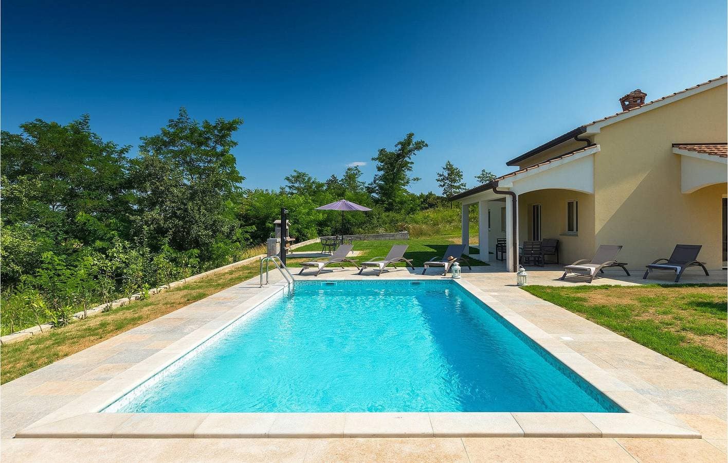Foto 13 von 47: Geräumige 2-Zimmer-Wohnung mit Pool in der Nähe des Stadtzentrums von Pazin
