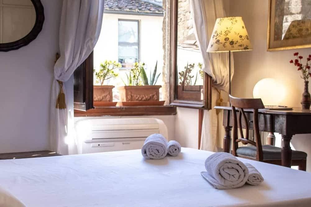 Foto 5 von 30: Charmante, romantische Wohnung, Ponte Vecchio (50 m), Klimaanlage, WIFI, Aufzug, voll ausgestattet