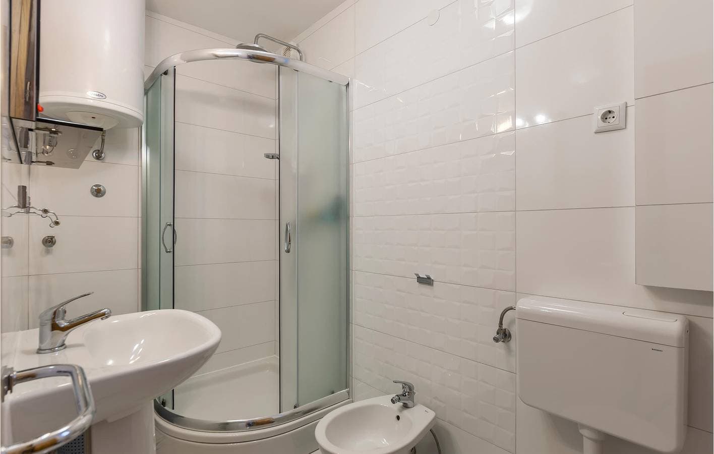 Foto 8 von 29: Gemütliche Ferienwohnung mit Terrasse, Parkplatz und WLAN, in Strandnähe – Havajka 2 km