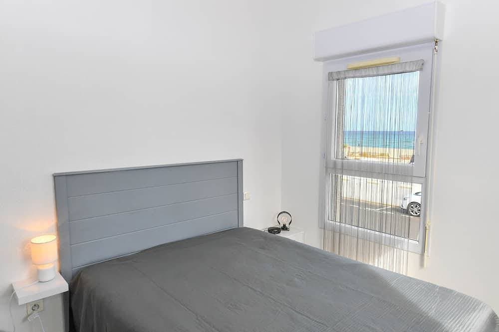 Foto 5 von 23: A seafront dream with garden and private parking.
