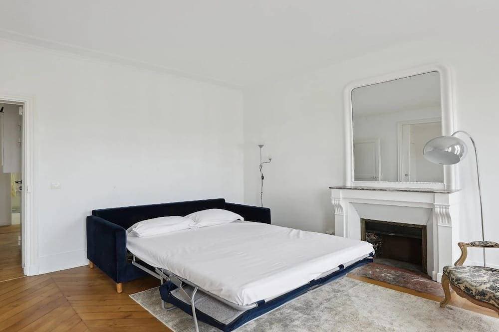 Foto 2 von 17: Invalides View - High Floor , Bright, Spacious Located At Avenue De Breteuil