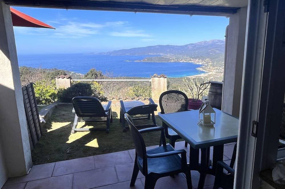Rez de Villa 5 min from the beach.15/20 min from Ajaccio 1