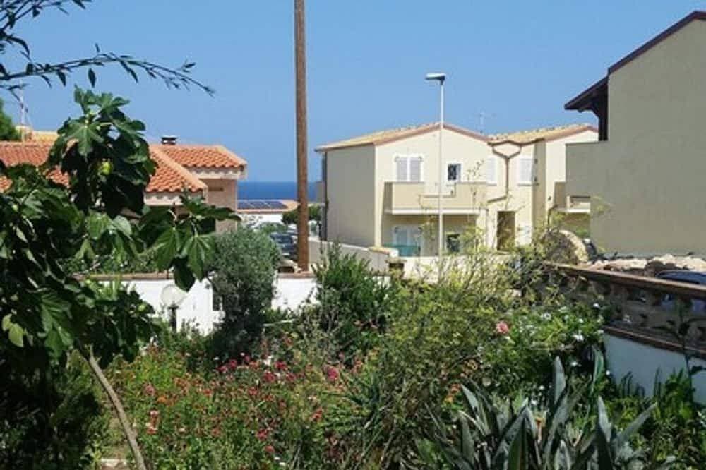 Foto 6 von 25: Villa Maria Drei-Zimmer-Wohnung mit großem Garten in Meeresnähe