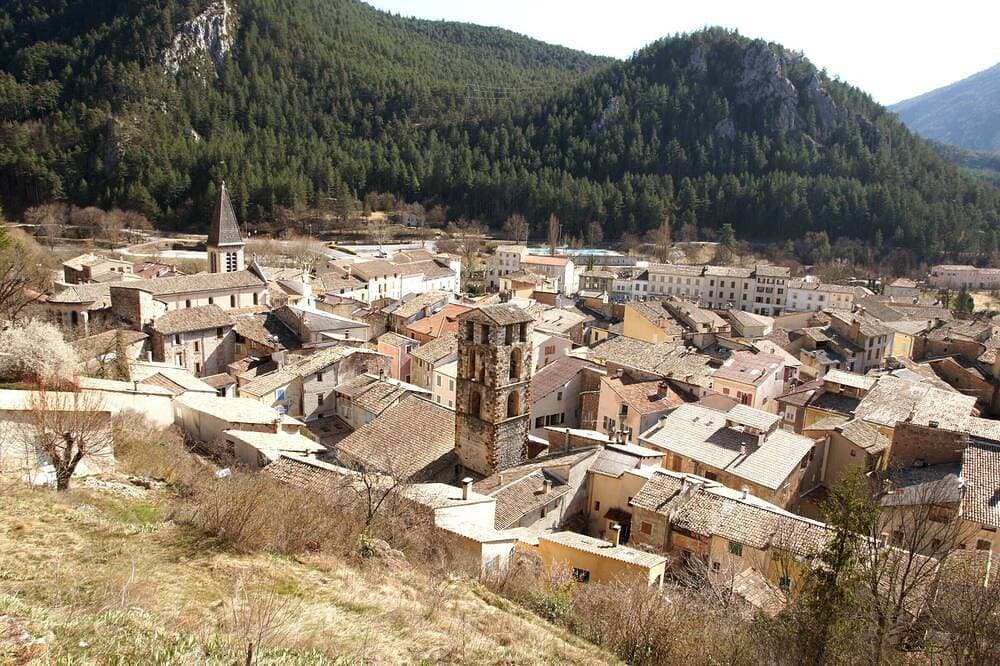 Foto 11 von 17: Meuble De Tourisme 2 Etoiles Refait à Neuf Centre Ancien Castellane