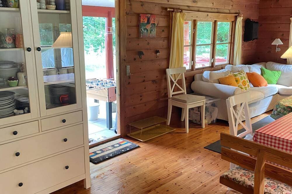 Foto 10 von 30: Charmante norwegische Blockhütte mit Grasdach