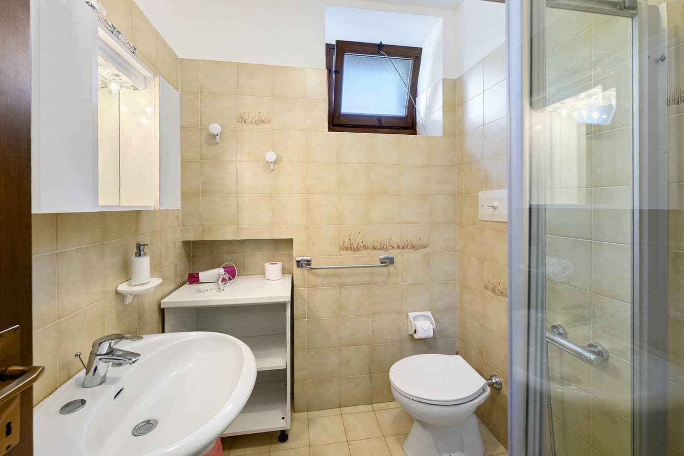 Foto 13 von 23: Ferienwohnung 'Casa Antony' mit Seeblick, privater Terrasse und WLAN