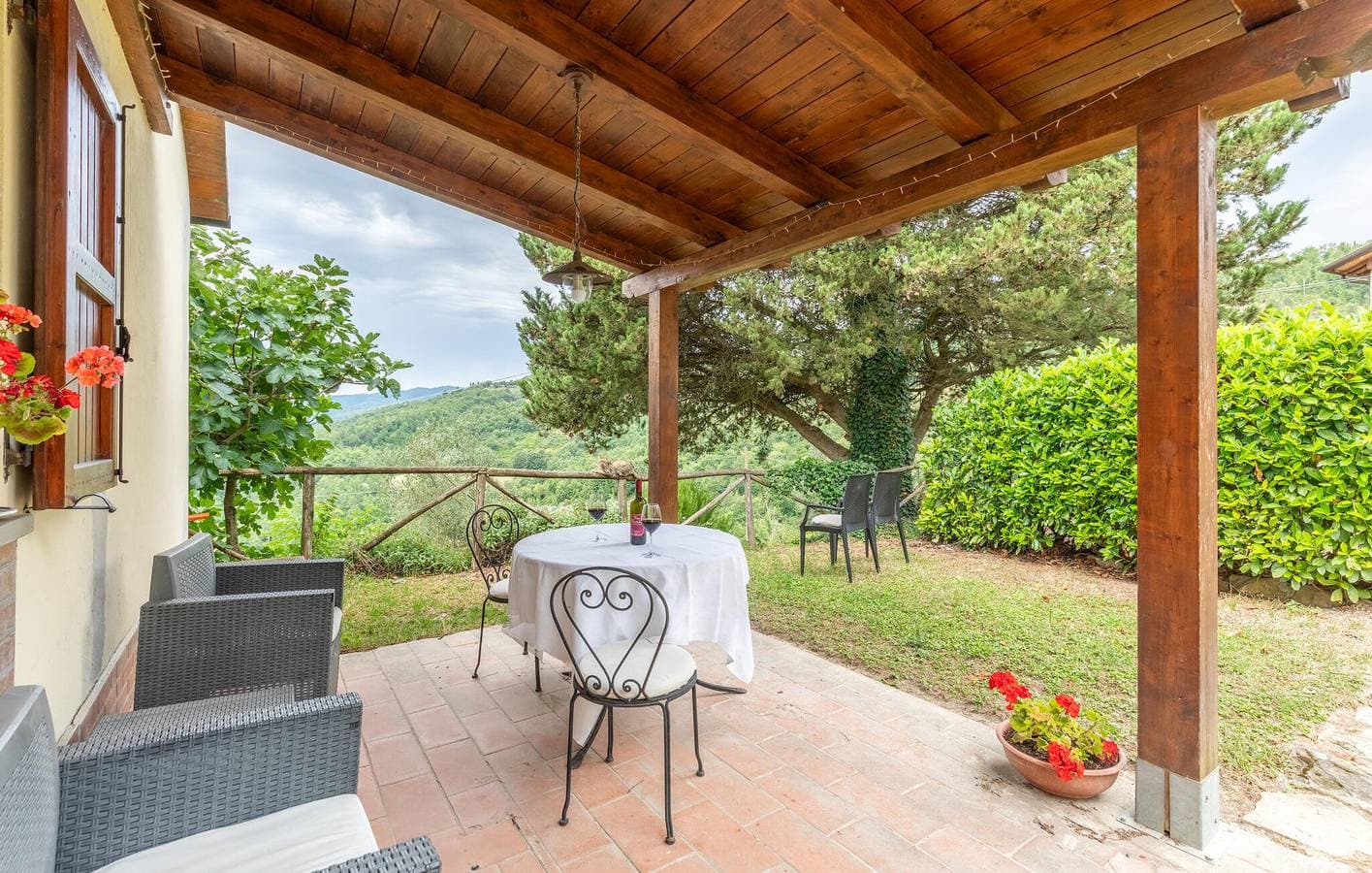 Foto 8 von 38: Ferienwohnung auf dem Lande mit Pool und Parkplatz - 1km zum Monte Santa Maria Tiberina