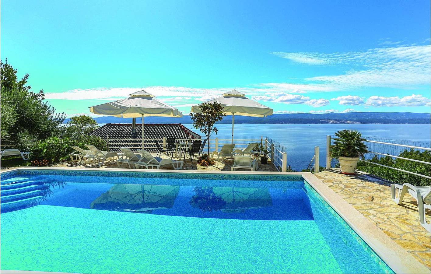 Foto 7 von 32: Apartment am Meer mit Pool und WLAN, nur 300 m vom Juto-Strand entfernt