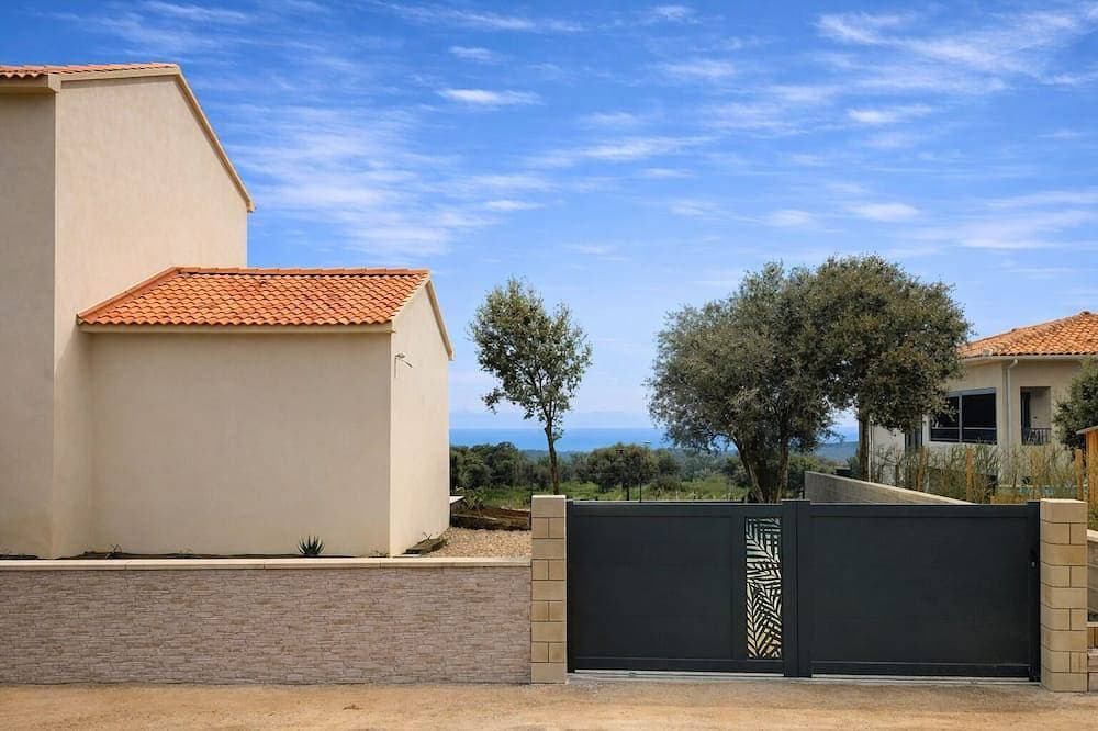 Foto 13 von 26: New Villa Sea and Mountain View - Calenzana, near Calvi