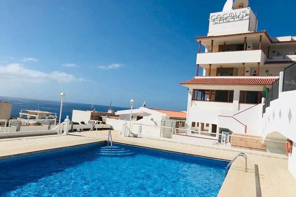 Los Cristianos, panoramic sea views 1