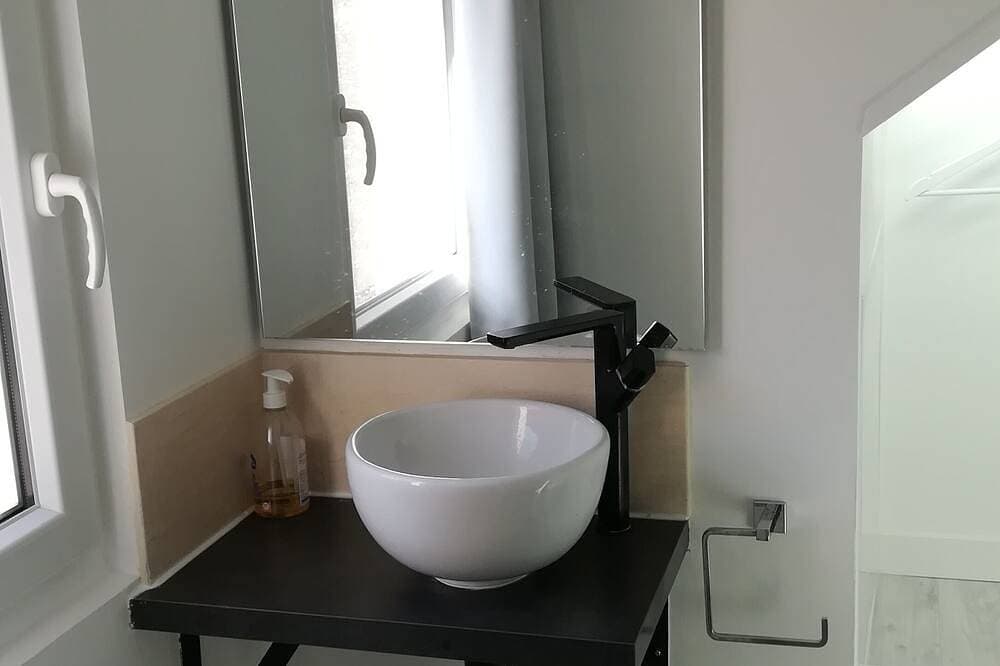 Foto 7 von 30: Gîte \"À bon Port\". Agréable Petite Maison au Coeur du Port de St Vaast la Hougue