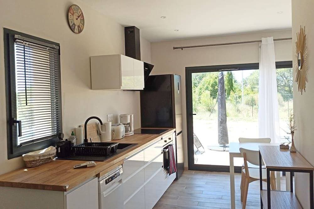 Guest house with swimming pool, quiet location close to the village 1