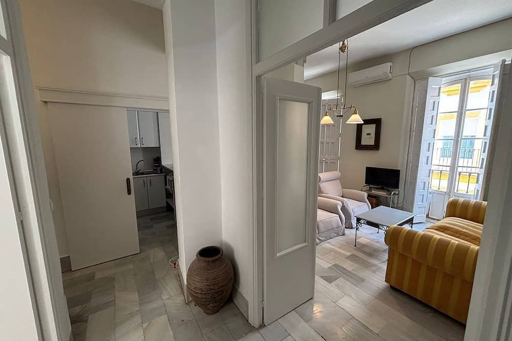 Foto 7 von 14: Das Hotel liegt in der Altstadt von Sevilla, neben dem Barrio Santa Cruz