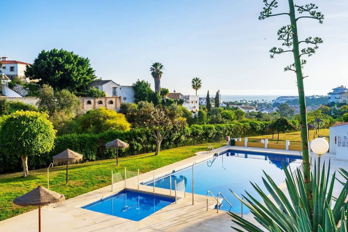 Foto 5 von 28: Stunning Mediterranean View Top-Floor Apartment El Faro