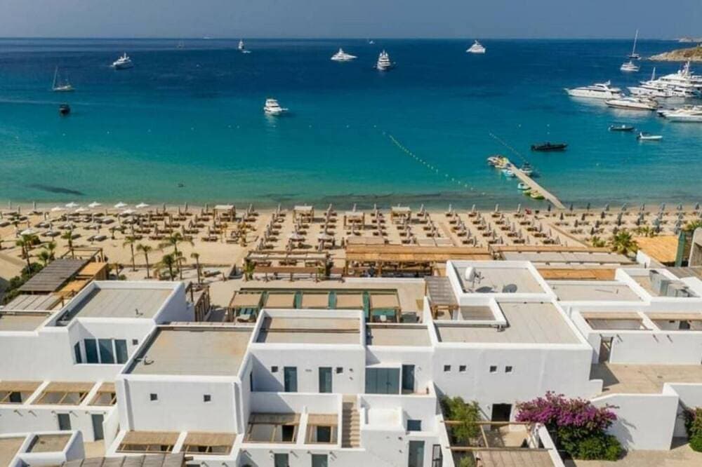 La Playa Studio best locatiom close to the beach + center 1