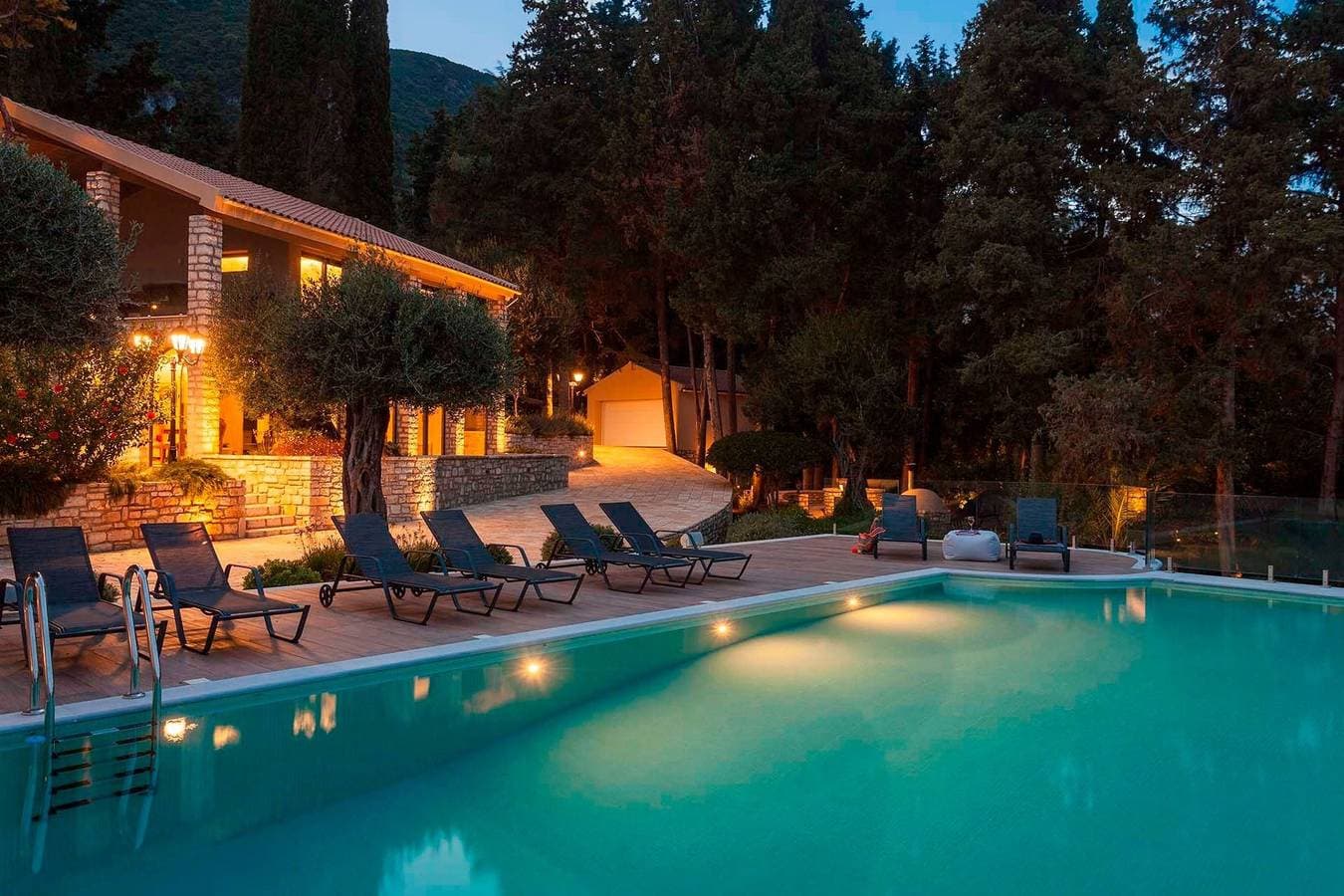 Foto 3 von 24: Stunning Seafront Corfu Residence | Villa Serene | Private Heated Pool