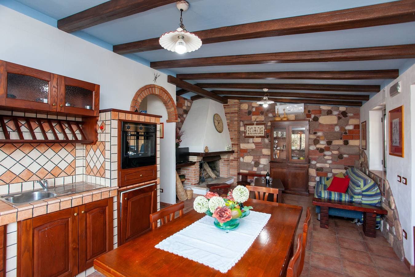 Foto 6 von 28: Ferienwohnung "Typisches Landhaus - Orosei" mit Terrasse & Gemeinschaftsgarten