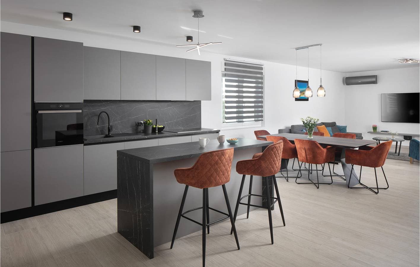 Foto 13 von 20: Moderne 2-Zimmer-Wohnung mit Pool, WLAN und Parkplatz in der Nähe des Stadtzentrums