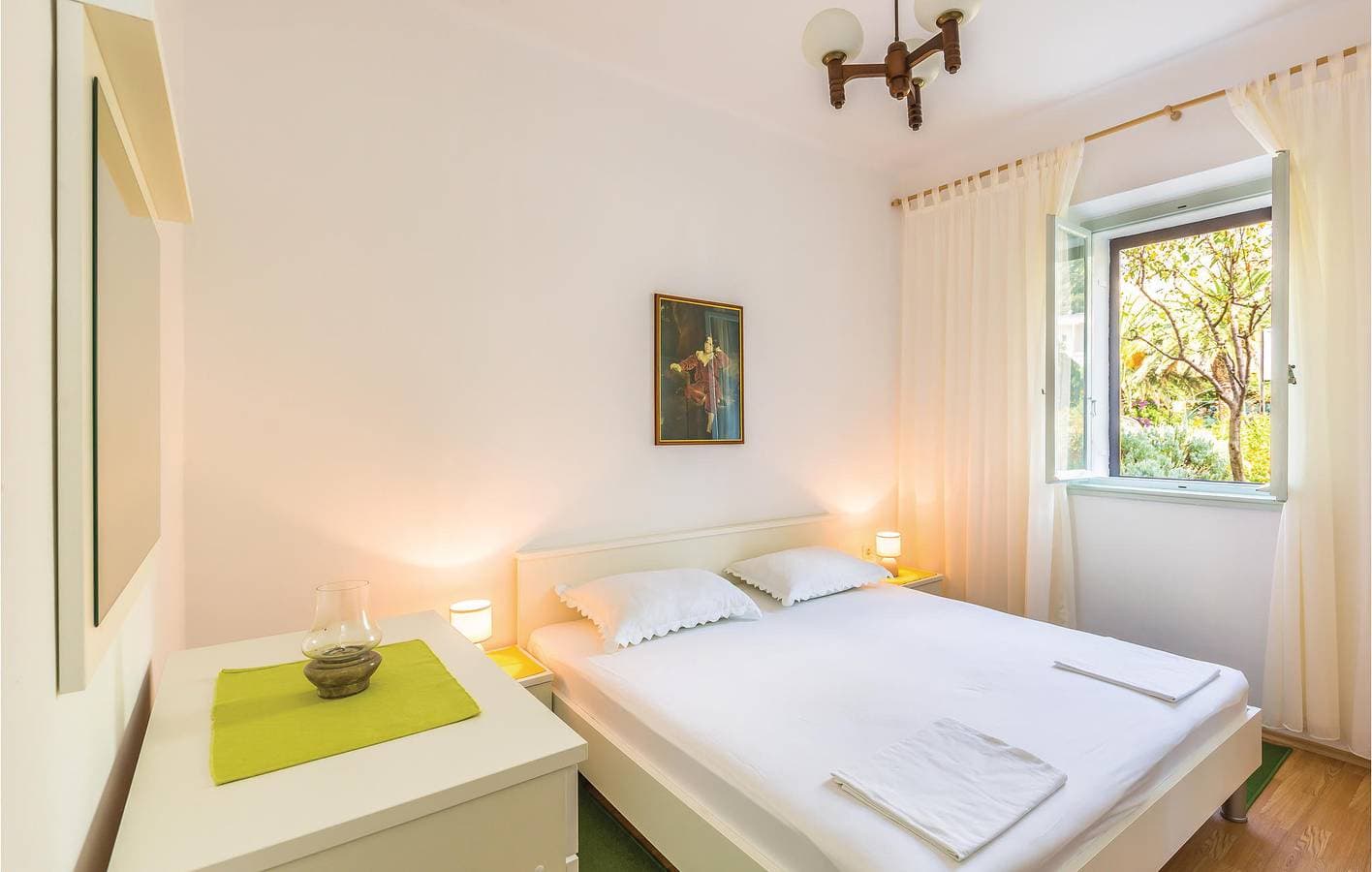 Foto 13 von 24: Gemütliche Ferienwohnung mit Terrasse in der Nähe der Küste von Makarska und mit Restaurants