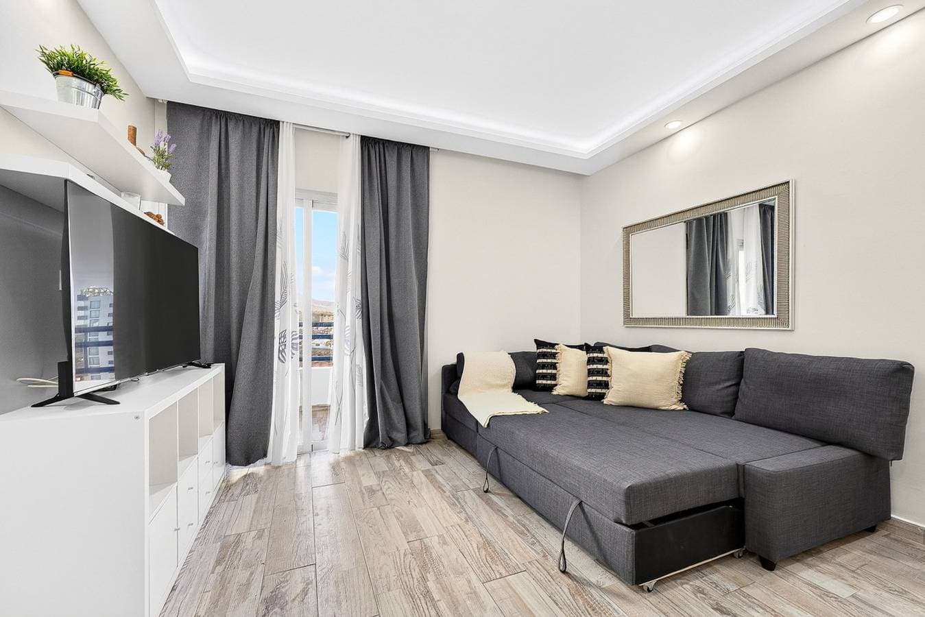 Foto 3 von 48: Ferienwohnung für 6 Personen mit Meerblick