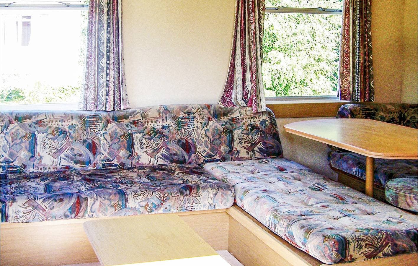 Foto 5 von 16: Wohnwagen für 4 Personen mit Terrasse