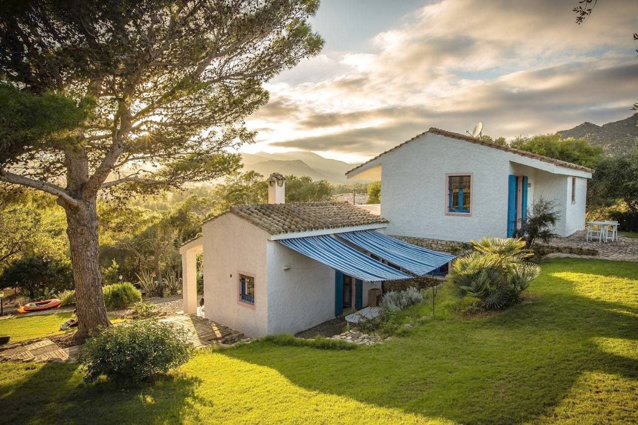 Casa Casciu La collina sul mare 1