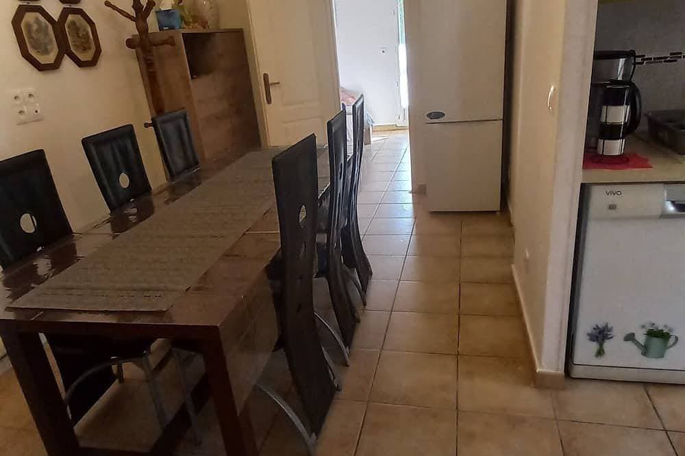 Foto 12 von 17: Charming downstairs villa
