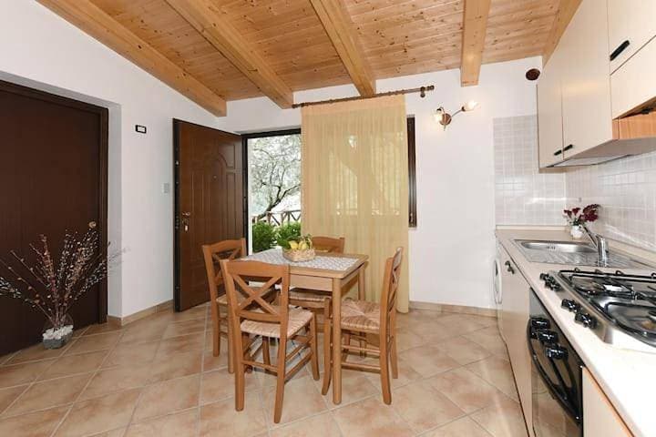 Foto 4 von 13: One-Bedroom Apartment