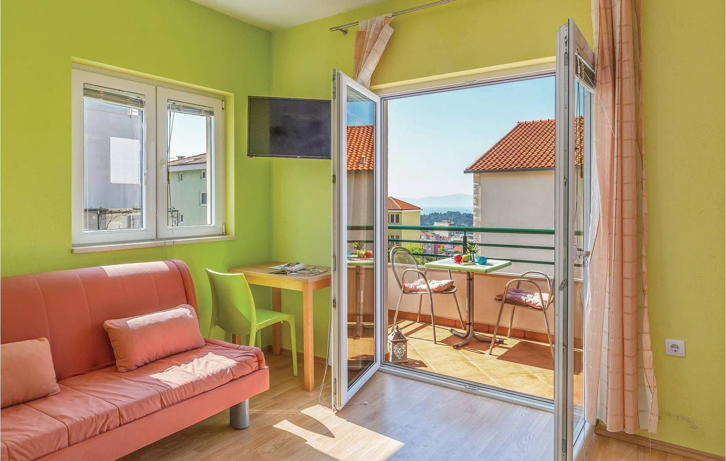 Foto 5 von 18: Modernes Apartment mit Terrasse, WLAN und Parkplatz in der Nähe von Makarska