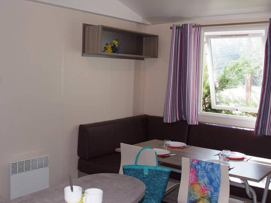Foto 3 von 49: Camping Tikayan la Vallée du Paradis - Mobilheim 6 personen - Colorado Standard - 2 Schlafzimmer - Klima - TV